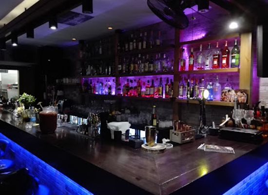 cyprus/limassol/mouttagiaka/bar/soho-bar