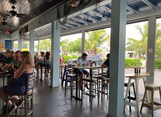 florida/sarasota-beaches/bar/the-parrot-patio-bar-grill