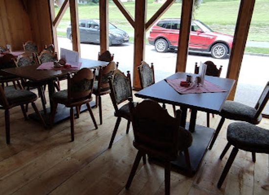 austria/grossglockner/bar/oldtimer