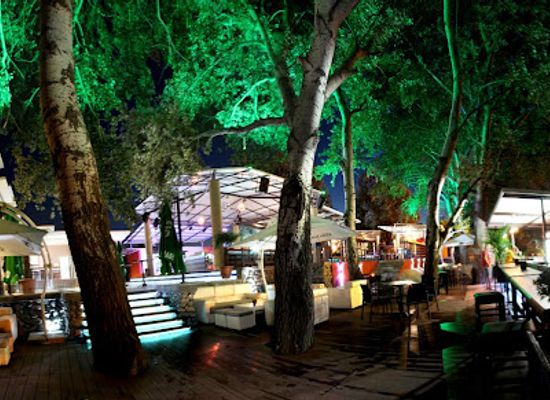 greece/macedonia/bar/de-facto