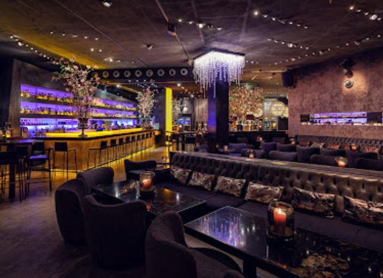 germany/dusseldorf/medienhafen/bar/meerbar-restaurant
