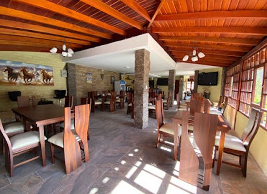 ecuador/sierra/bar/quinta-sierra-de-fuego