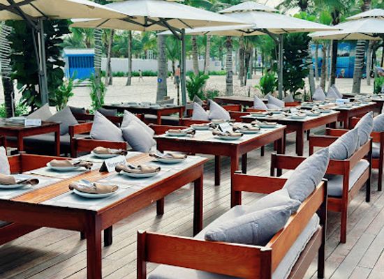 vietnam/ha-long-bay/bar/chill-beach-bar-ha-long