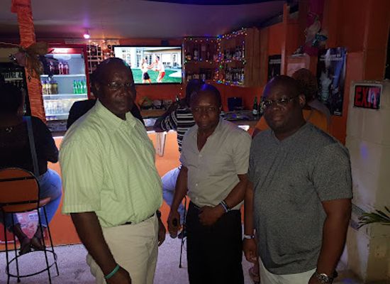 barbados/saint-george/bar/canefield-bar-grill
