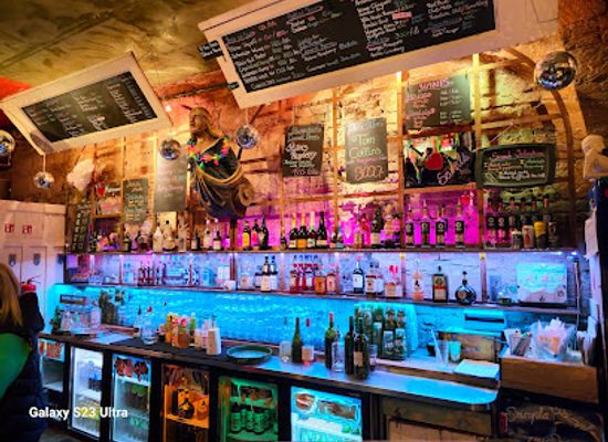 hungary/kunsag/bar/szimpla-kert