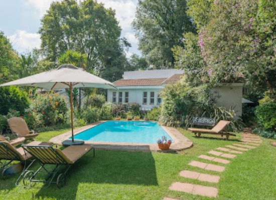 uganda/queen-elizabeth-national-park/bar/orchards-garden-accommodation