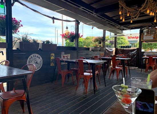 washington/the-blue-mountains/bar/stone-hut-bar-grill