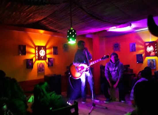 peru/puno/bar/kusillos-bar