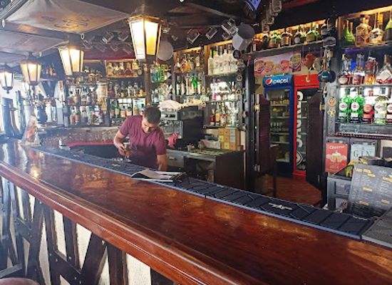 portugal/madeira/bar/the-white-house-pub-restaurant