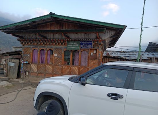 bhutan/jakar/bar/chenzom-bar