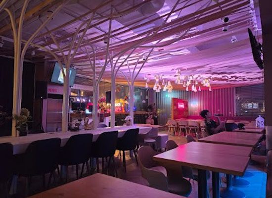 switzerland/zurich/bar/thong-lor-zurich-karaoke-music-bar