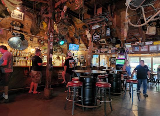 california/central-california/bar/lube-room-saloon