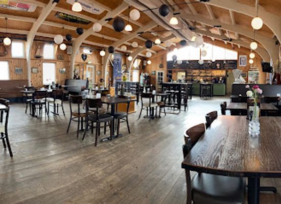 netherlands/ijsselmeer-polders/bar/restaurant-de-cantine