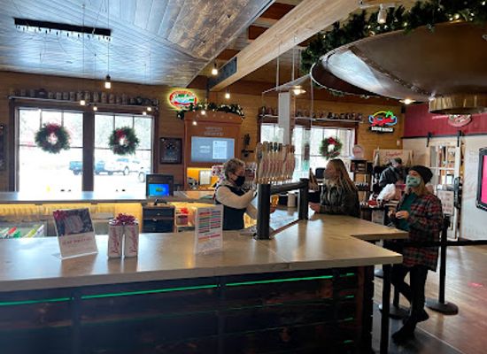 wisconsin/chippewa-valley/bar/leinie-lodge