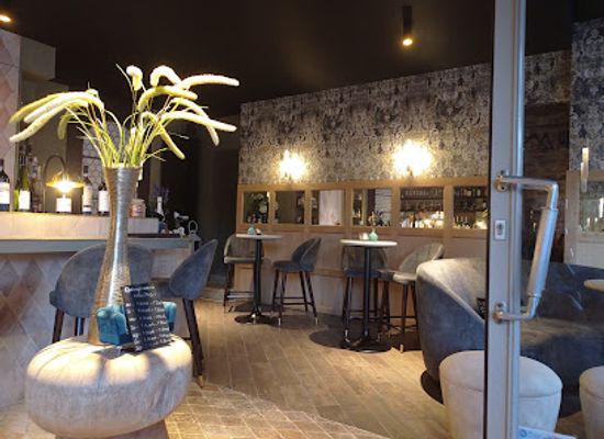 belgium/west-flanders/bar/living