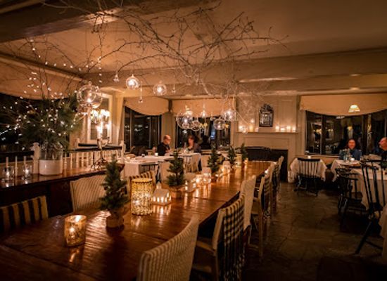 vermont/mount-mansfield/bar/the-dining-room-at-edson-hill