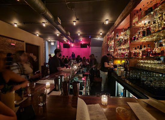illinois/chicago/bar/the-whistler