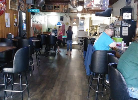 nebraska/central-nebraska/bar/wagon-wheel-bar