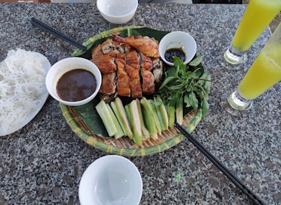 vietnam/phong-nha-ke-bang-national-park/bar/bia-hoi-79-vit-quay-lang-son