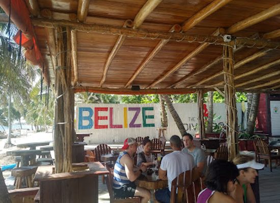 belize/san-pedro/bar/the-dive-bar