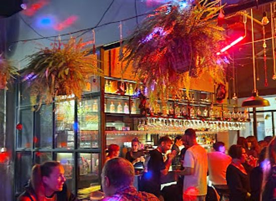 greece/patras/bar/syndetiras