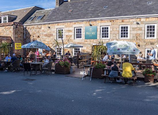 jersey/les-minquiers/bar/the-priory-inn-devils-hole