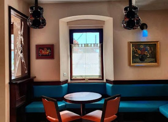 slovenia/postojna/bar/music-caffe-bar