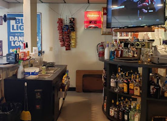 wisconsin/southwest-wisconsin/bar/daniel-s-lounge