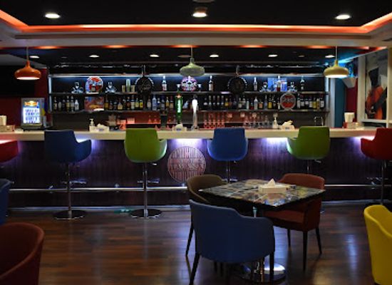 bahrain/manama/seef/bar/havana-club-lounge