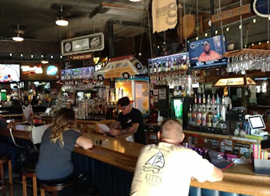 california/pismo-beach/bar/harry-s-night-club-beach-bar