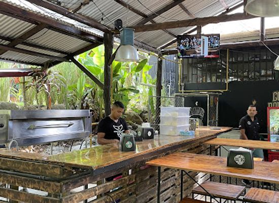 costa-rica/brunca-region/bar/whale-tail-brewery-cr