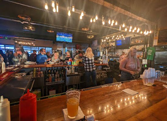 iowa/pikes-peak-state-park/bar/backwater-bar-grill