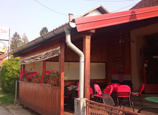 croatia/moslavina/bar/cafe-queen