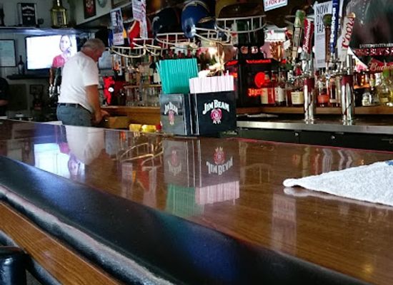 california/stockton/bar/captain-s-anchor