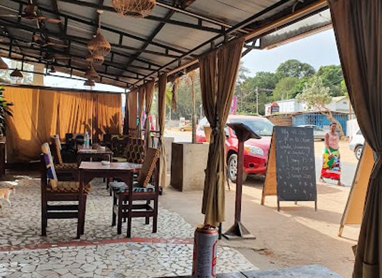 the-gambia/lower-saloum/bar/solomelo-s-music-venue