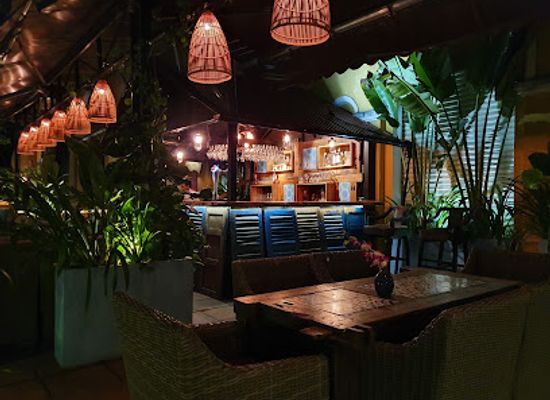 vietnam/south-central-coast/bar/market-bar-market-terrace