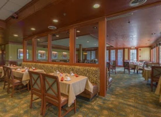 illinois/galena-territory/bar/woodlands-restaurant