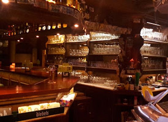 germany/zugspitze/bar/pub-33
