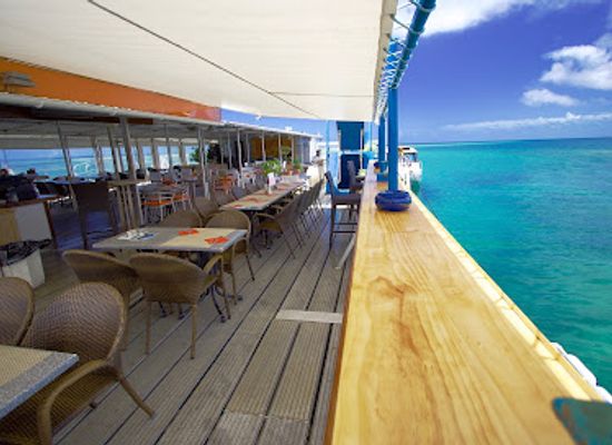 new-caledonia/ile-des-pins/bar/le-ponton
