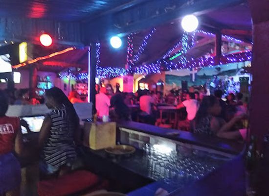 madagascar/diego-suarez/bar/taxi-be