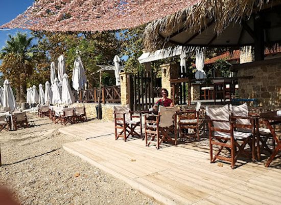 greece/macedonia/bar/u-beach-bar
