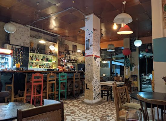 romania/sighisoara/bar/voynich-cafe-pub