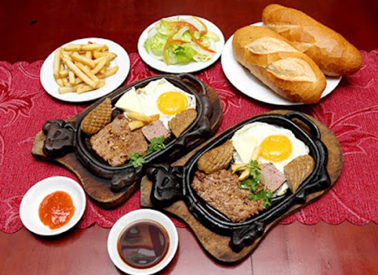cambodia/tbong-khmum/bar/kravan-loung-pub