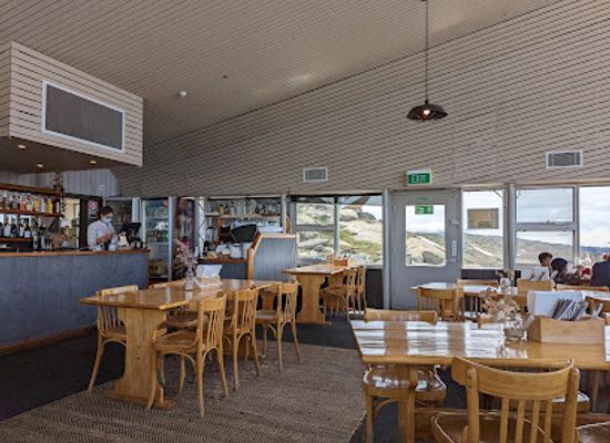 australia/snowy-mountains/bar/eagles-nest-restaurant