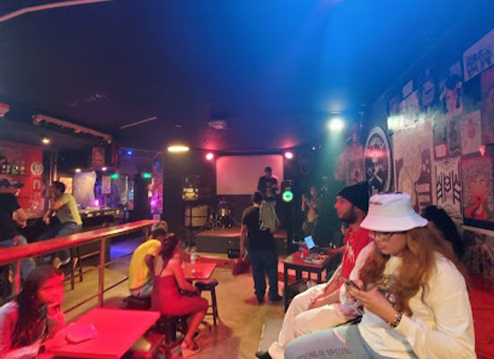 ecuador/guayaquil/malecon-2000/bar/krugerock-bar