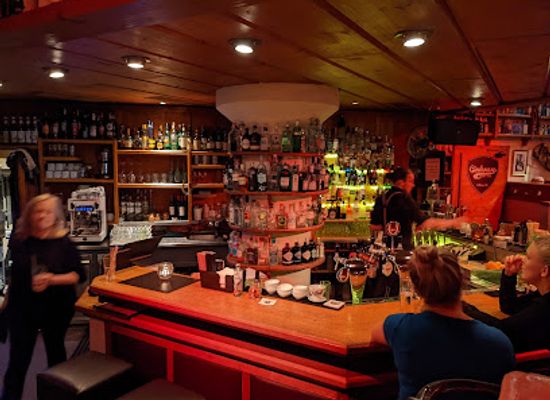 austria/grossglockner-high-alpine-road/bar/ginhouse-pub-zell-am-see