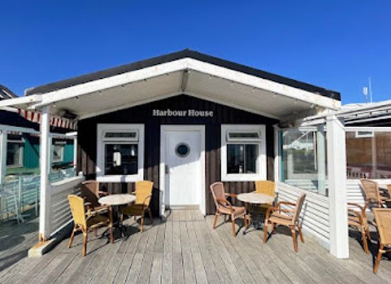 iceland/northeastern-region/bar/harbour-house-cafe