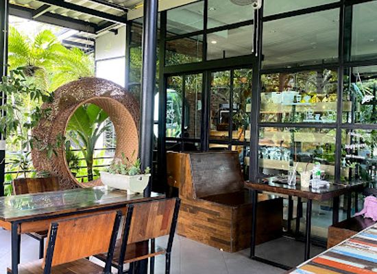 thailand/chumphon/bar/juice-bar-garden