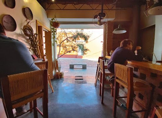 mexico/oaxaca/ruta-independencia/bar/tres-hermanas-bar-and-smoke-shop