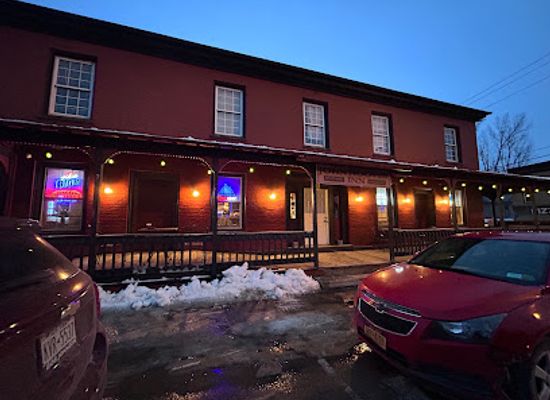 new-york/north-country/bar/john-hoover-inn